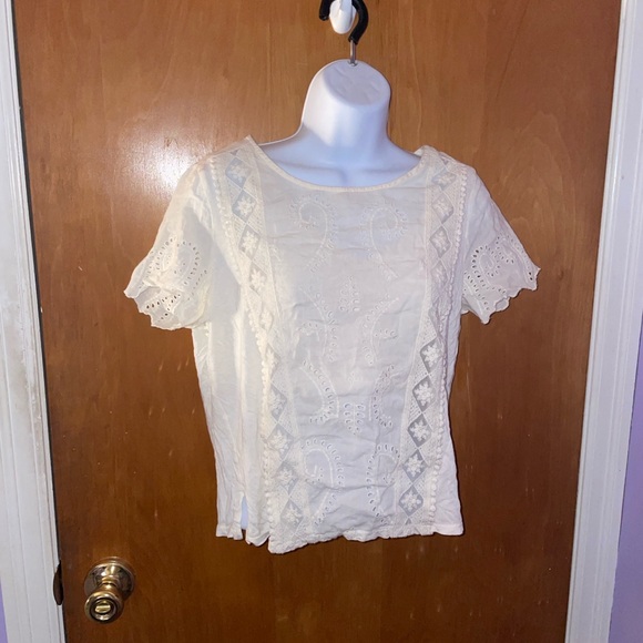 American Eagle Outfitters Lace Embroidered Top 🤍 - Picture 9 of 12